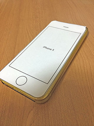 iPhone5 紙と比較