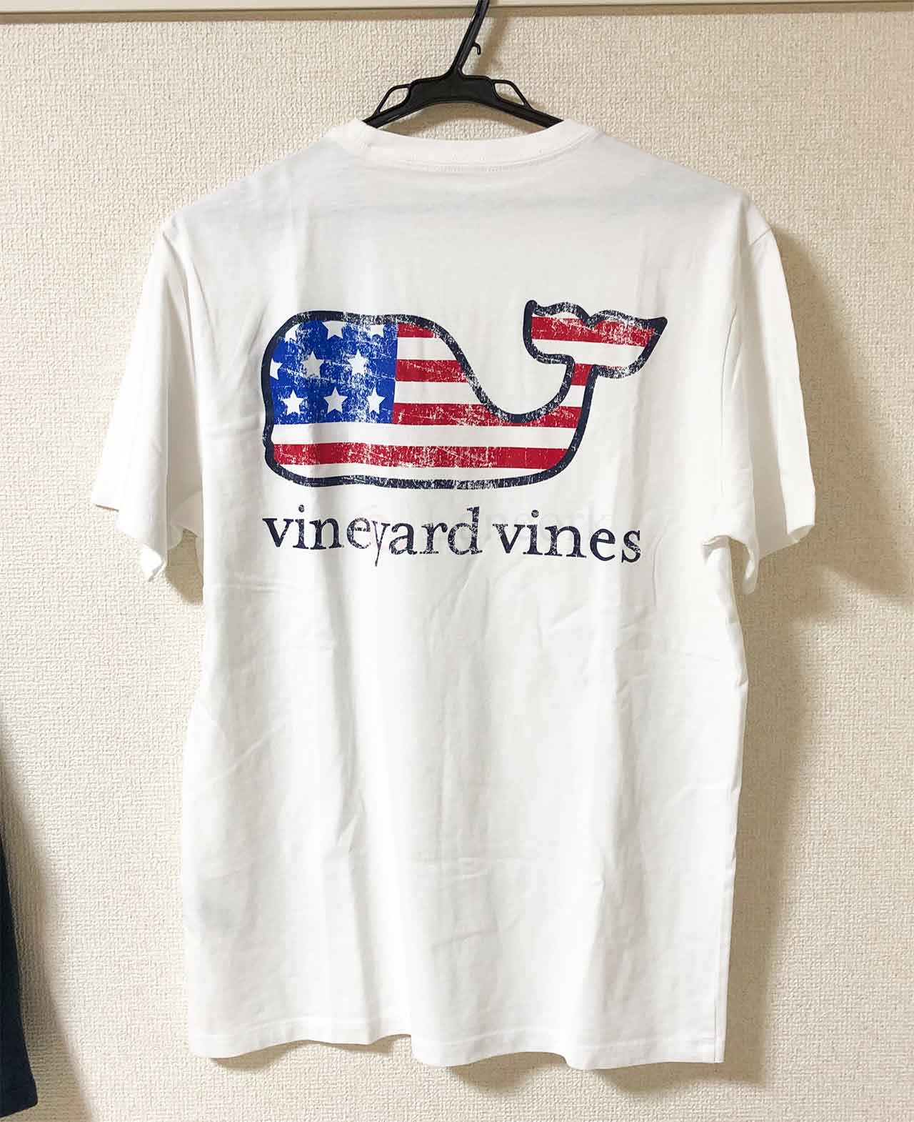 vineyard vines（ヴィンヤード・ヴァインズ）白のTシャツ 裏面