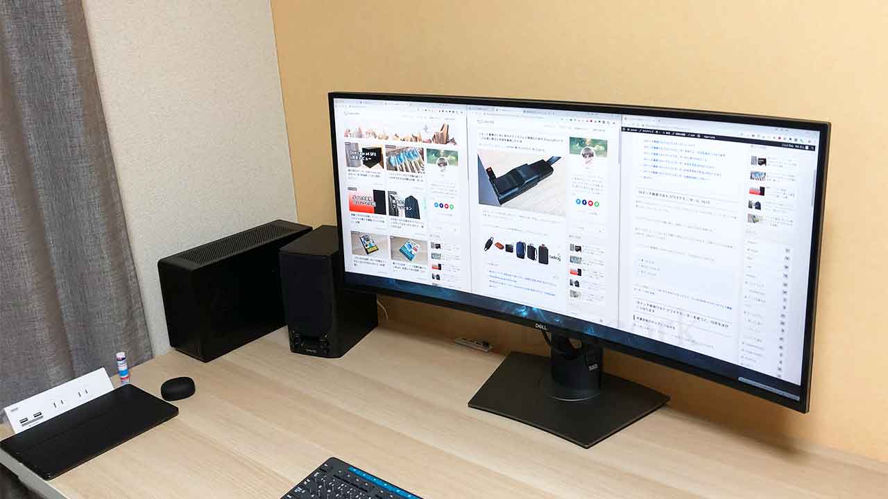 DELLの38インチウルトラワイドモニター 右からみた図