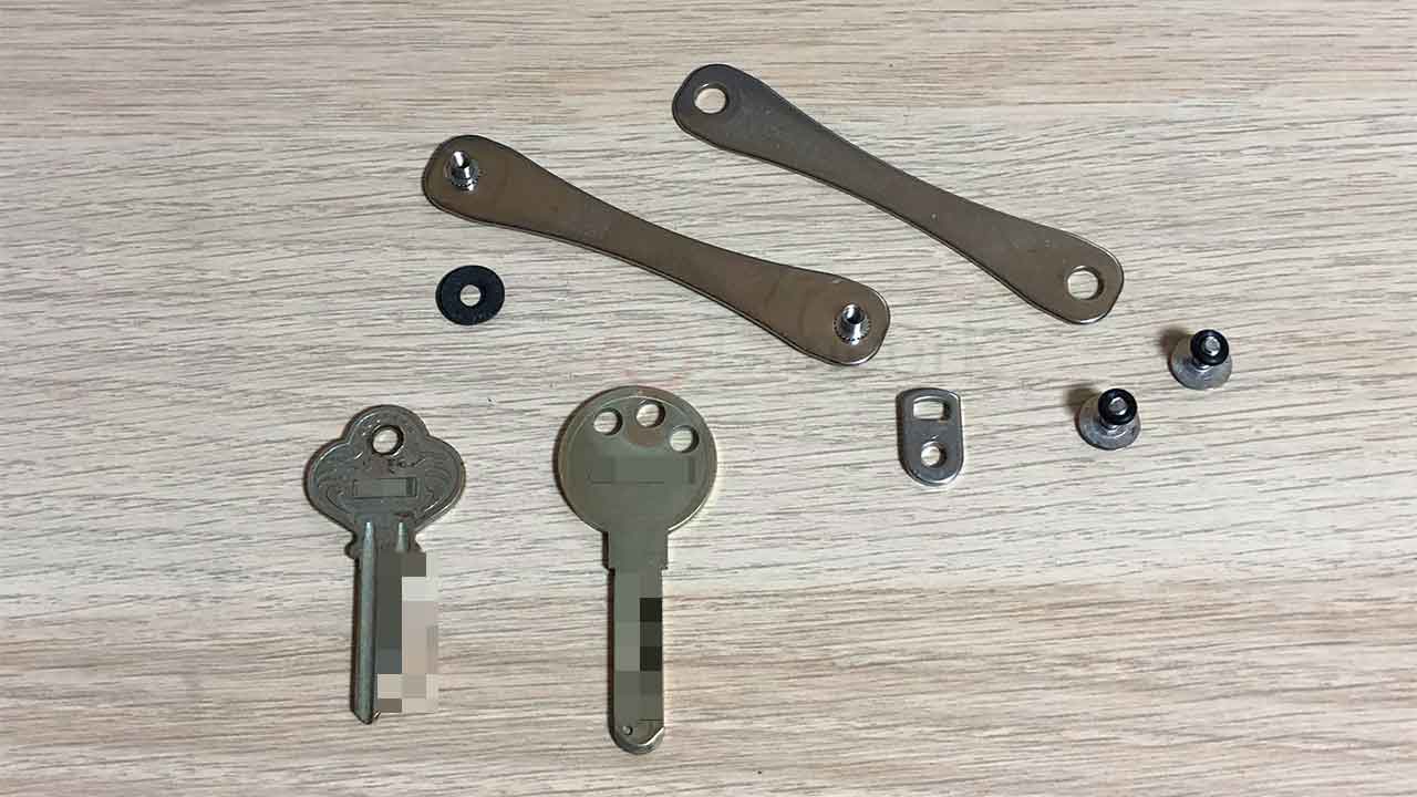 KeySmartから取り外した汚い鍵