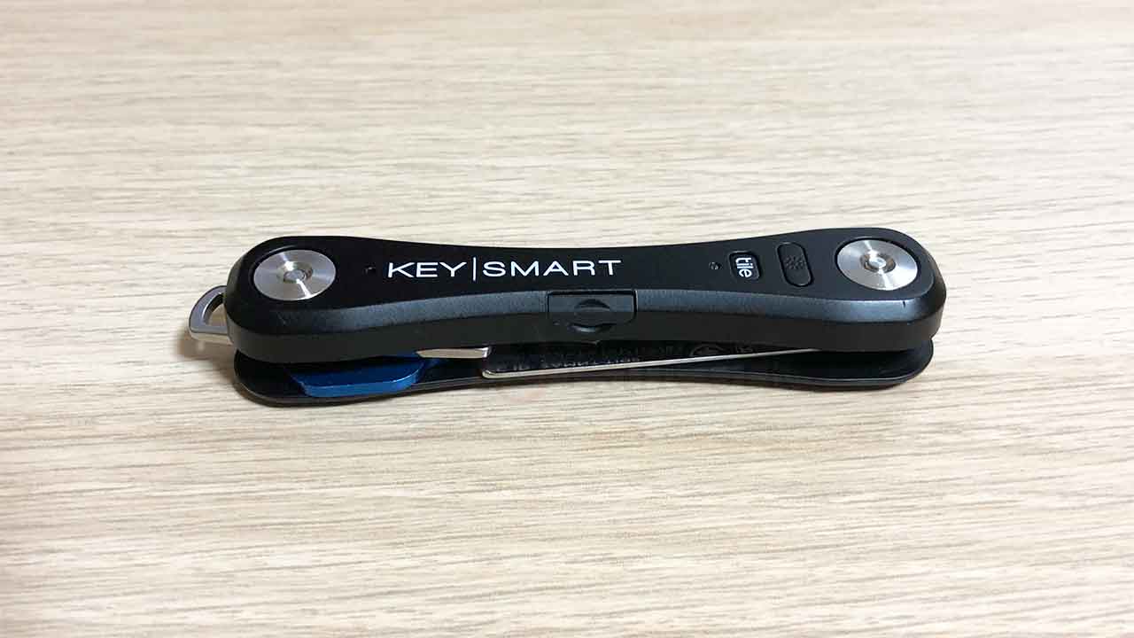 KeySmartのオプション NANO RULER（定規）しまったところ前面