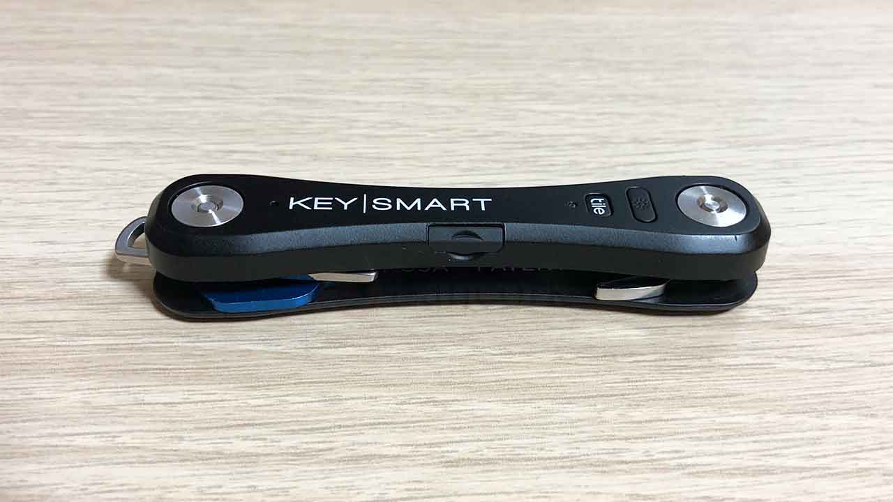 KeySmartのオプション NANO SOCKET（ナノソケット）しまったところ前面