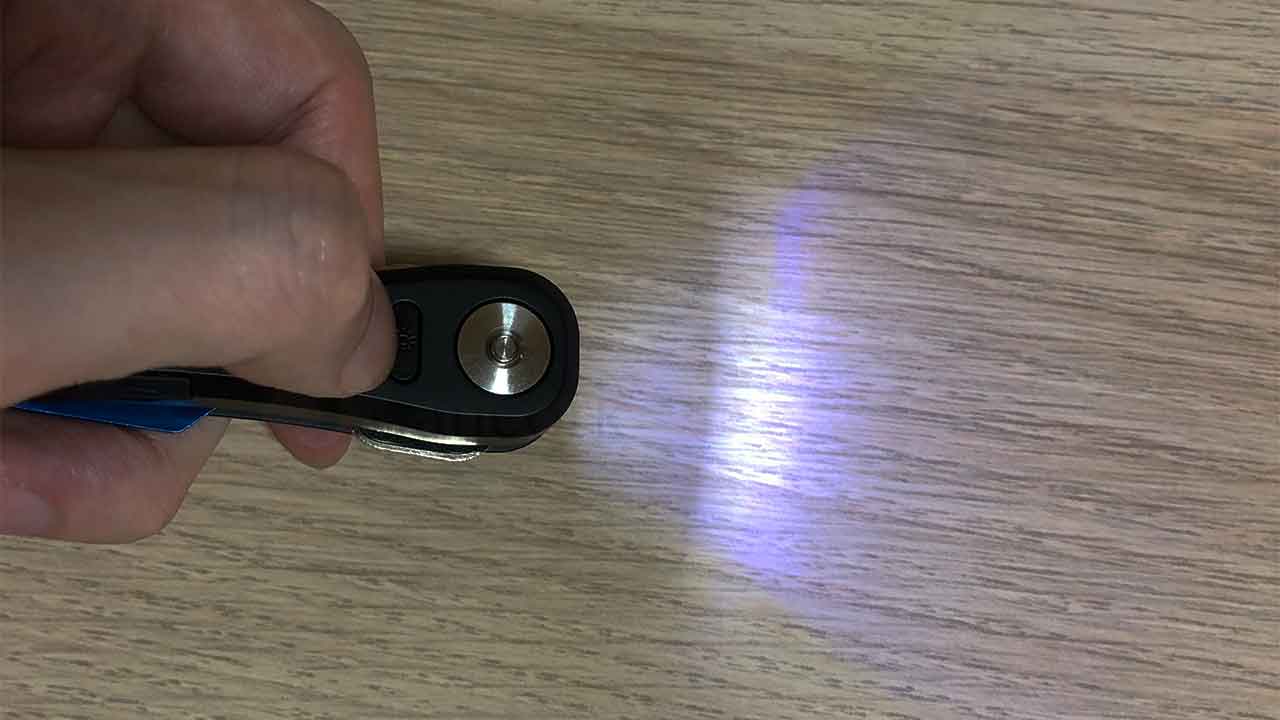 KeySmart Pro(キースマート プロ) ライト