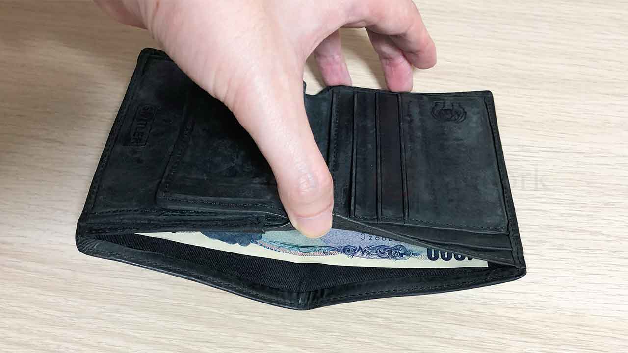 Settlerの二つ折り財布「COMPACT WALLET」紙幣入れ