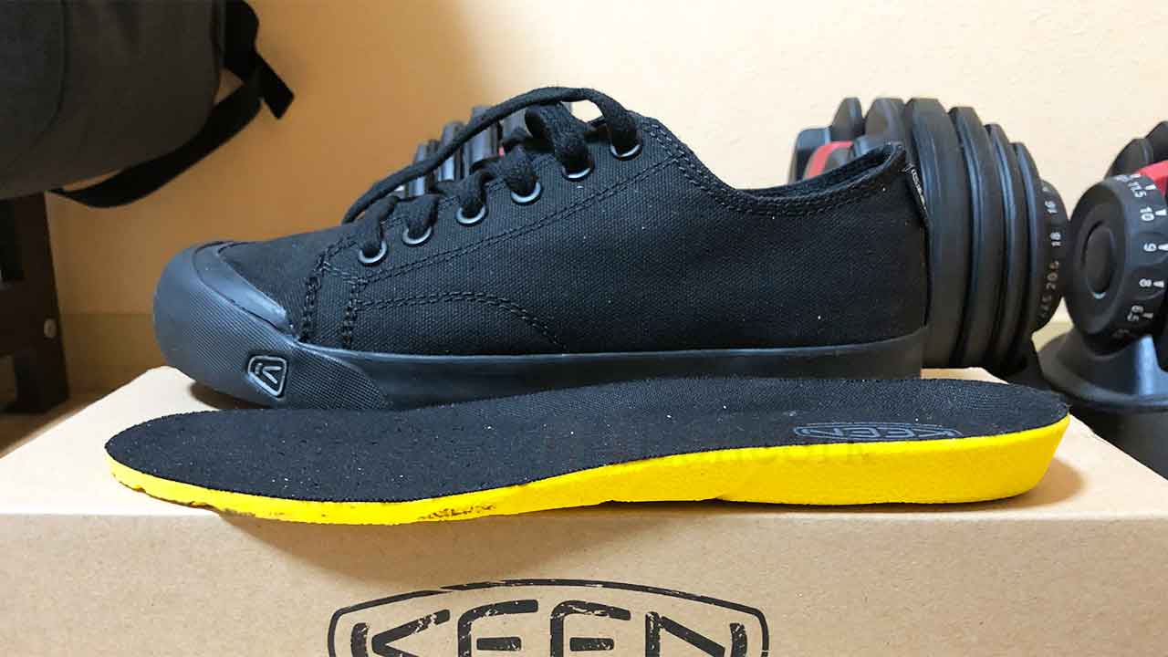 KEEN(キーン)のスニーカー「コロナド III」インソールの厚み