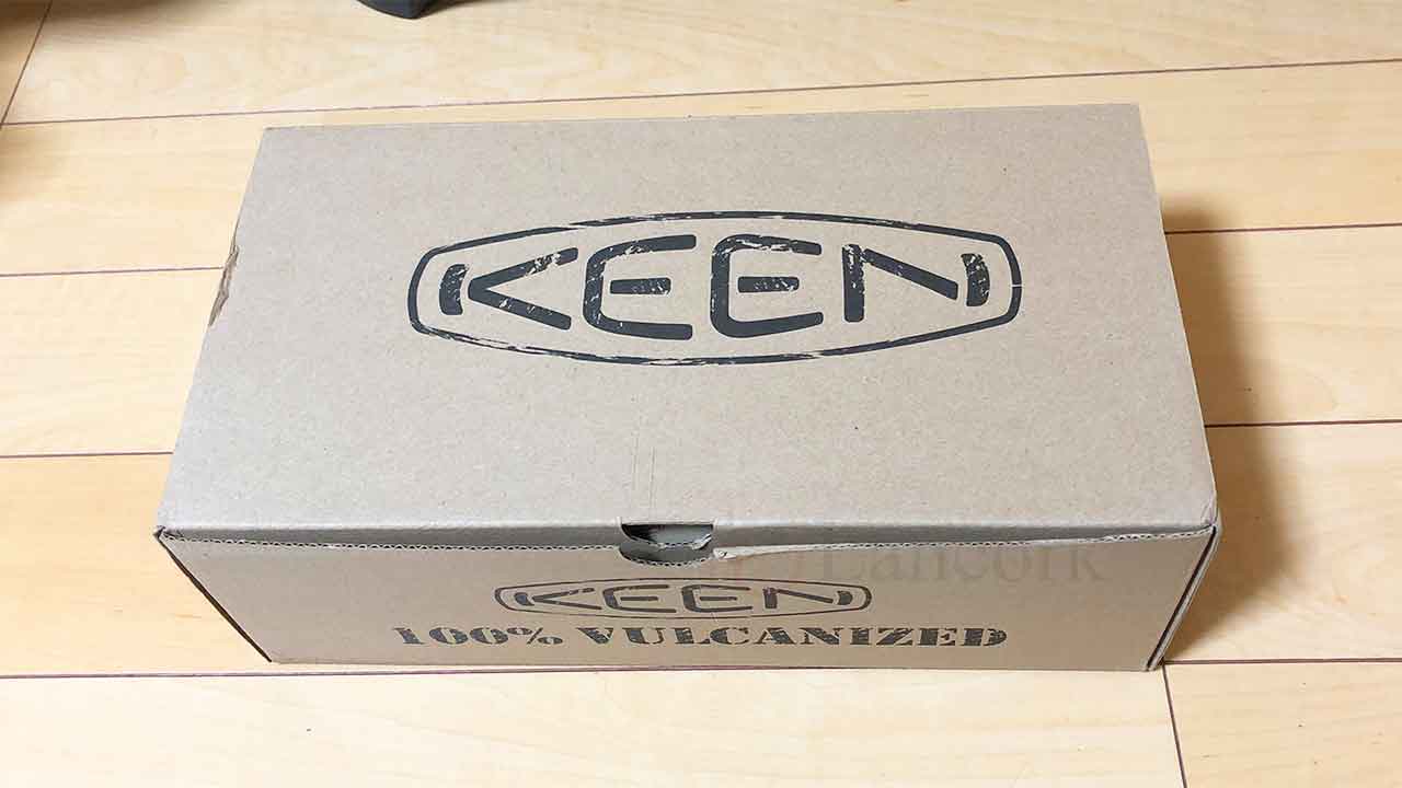 KEEN(キーン)のスニーカー「コロナド III」箱